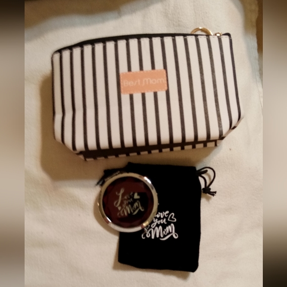 Silly Obsessions Cosmetic Bag & Clam Shell Vanity Mirror For Mom - Picture 13 of 15